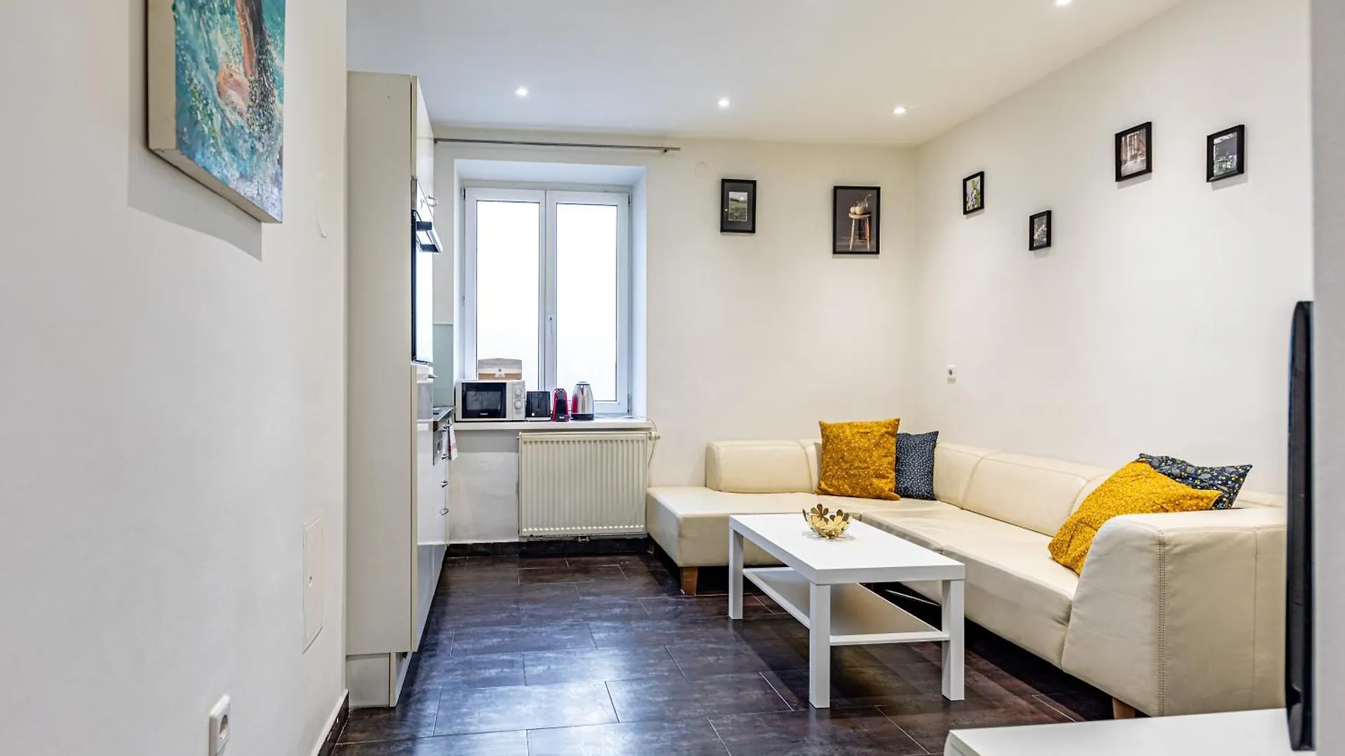 וינה Central Hub Close To Main Station By Jr City Apartments
